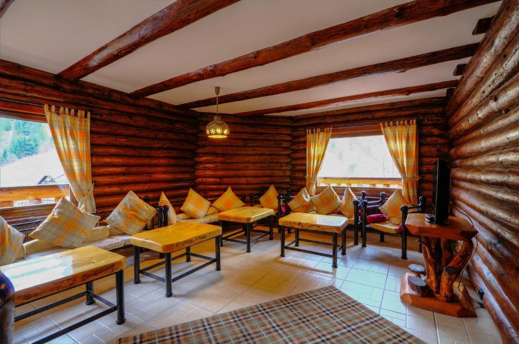 Resort Cheile Gradistei Moieciu Felsőmoécs Szoba fotó