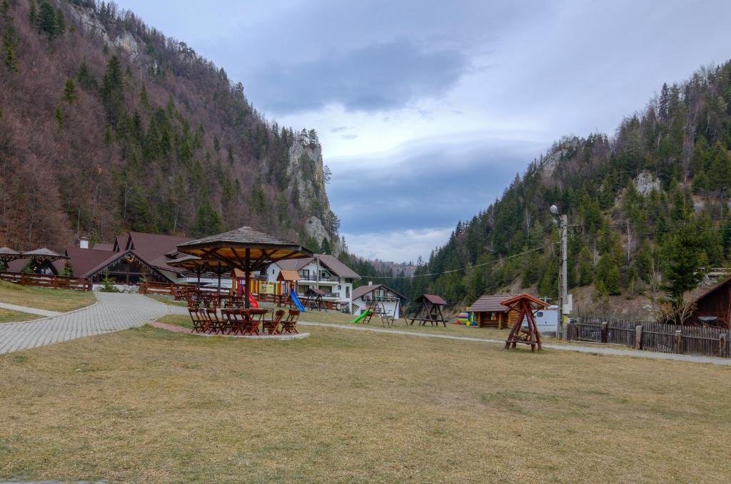 Resort Cheile Gradistei Moieciu Felsőmoécs Kültér fotó